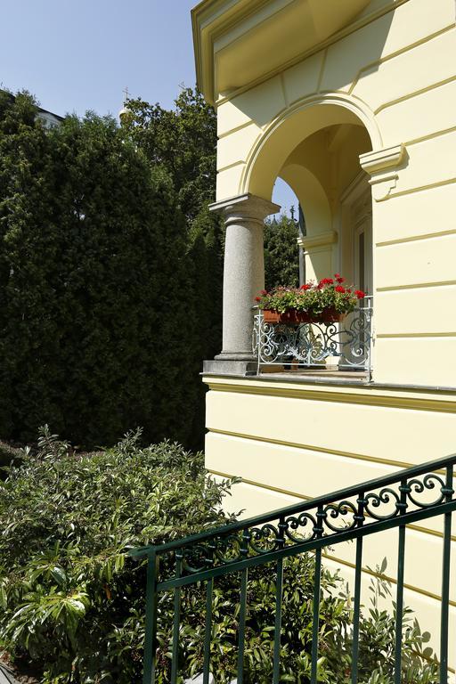 Hotel Mignon Karlovy Vary Exterior photo