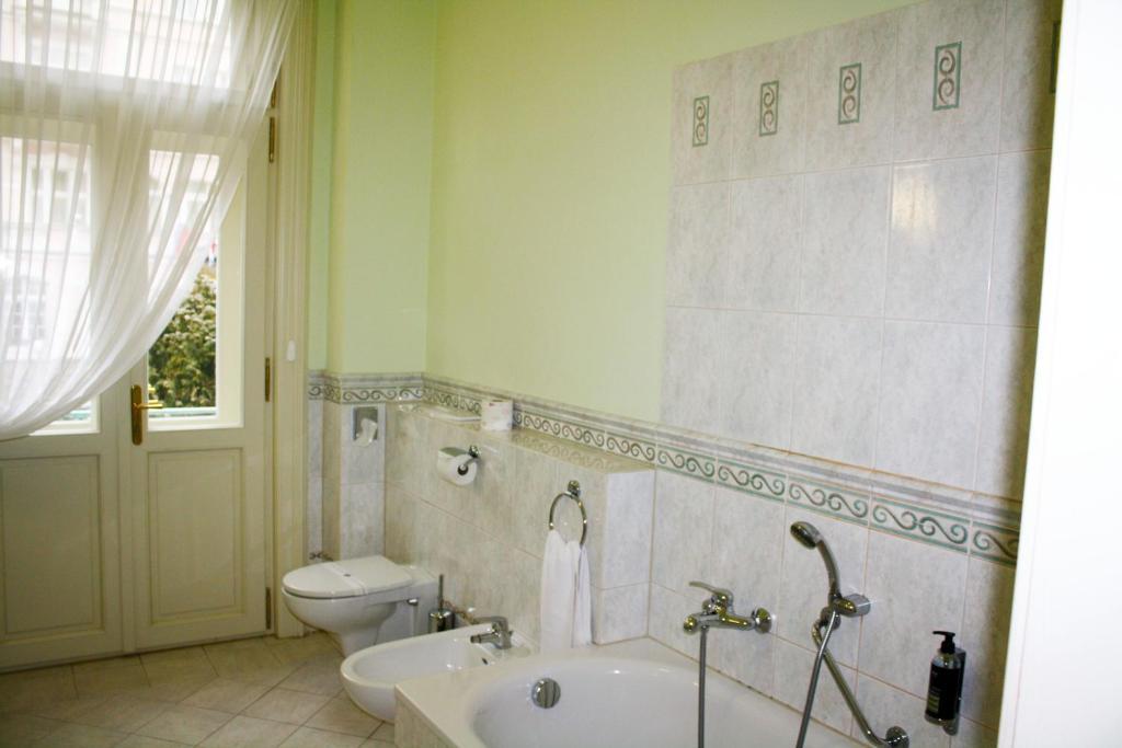 Hotel Mignon Karlovy Vary Room photo